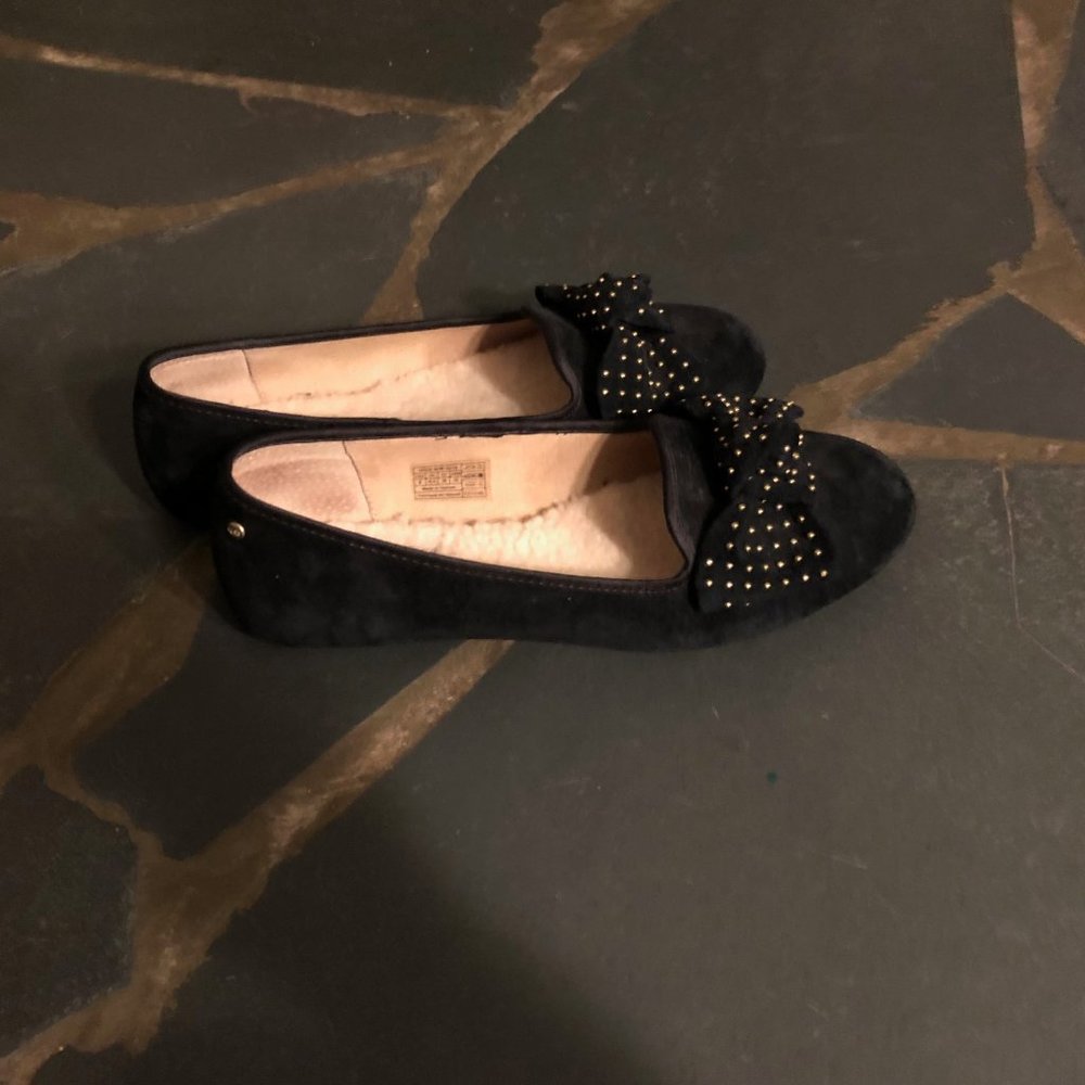 black flats